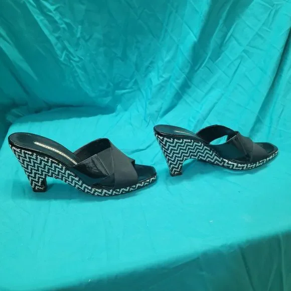 Donald J. Pliner Brand Wedge Heels Size 7 - Picture 2 of 5